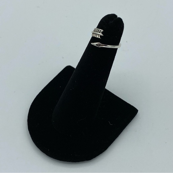 Silver Mini Twisted Arrow Ring - Picture 3 of 7